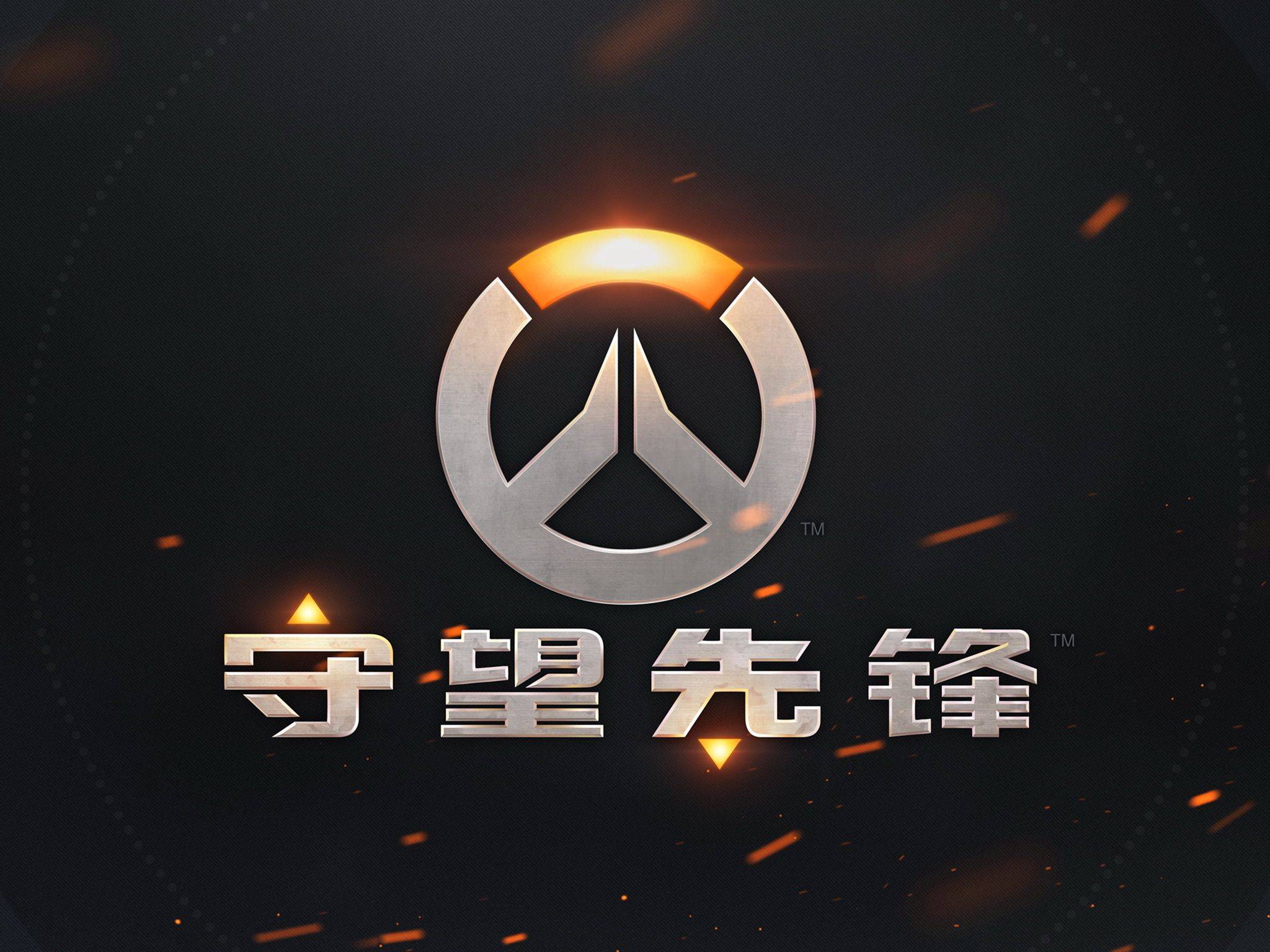 985